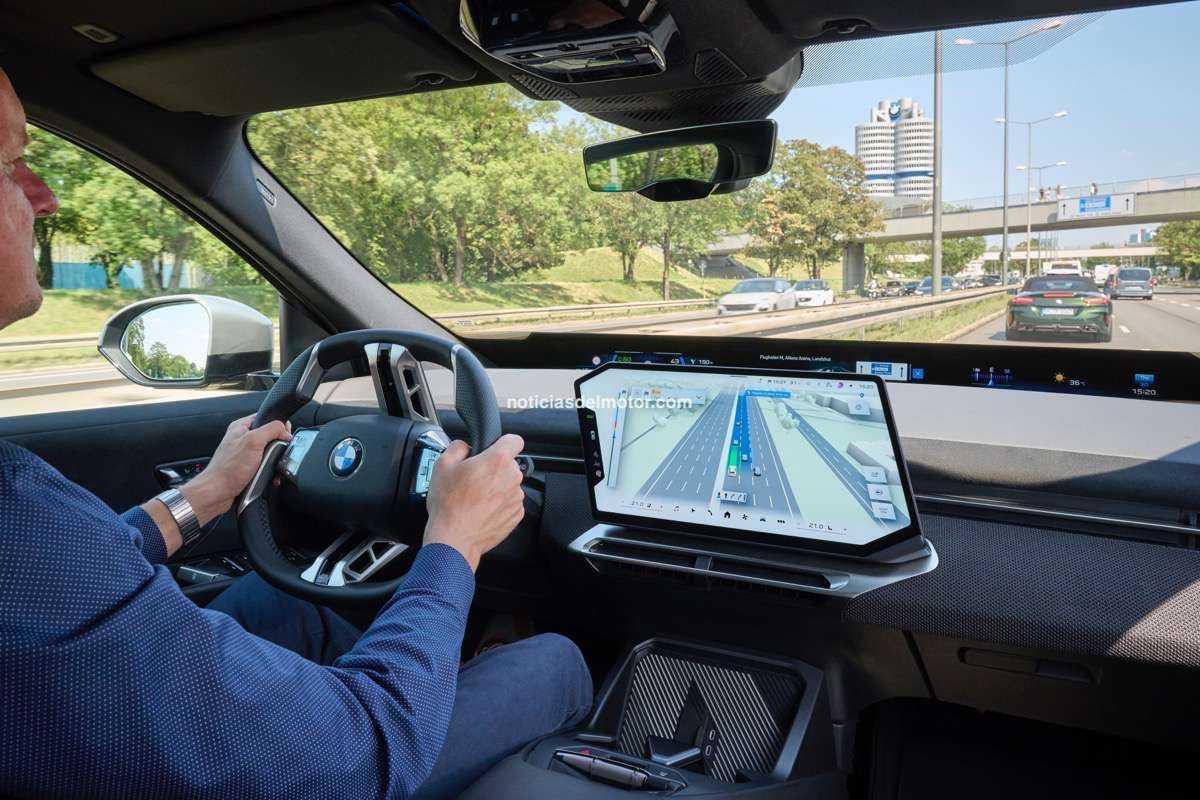BMW MAPS MUESTRA LA INFORMACIÓN DE NAVEGACIÓN Y ASISTENCIA AL CONDUCTOR EN UNA ÚNICA VISTA EN 3D