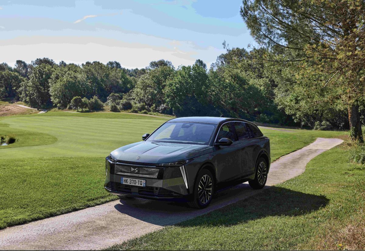 DS AUTOMOBILES EN EL FEDEX OPEN DE FRANCE JUNTO A ANTOINE ROZNER