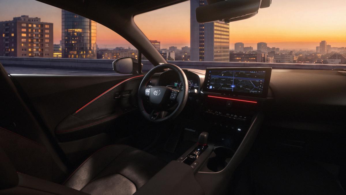 TOYOTA C-HR REFUERZA SU PROPUESTA CON MÁS EQUIPAMIENTO, CONFORT Y POSIBILIDADES DE PERSONALIZACIÓN