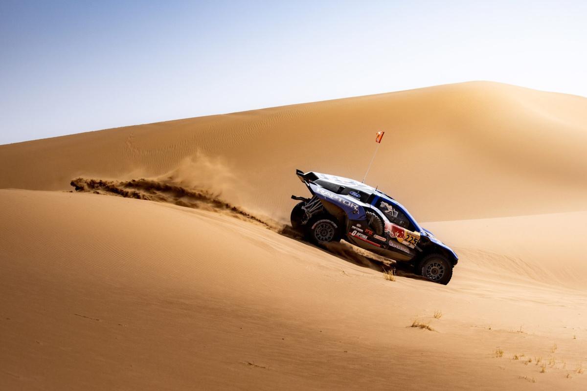 Carlos Sainz líder el Rallye de Marruecos tras la tercera etapa