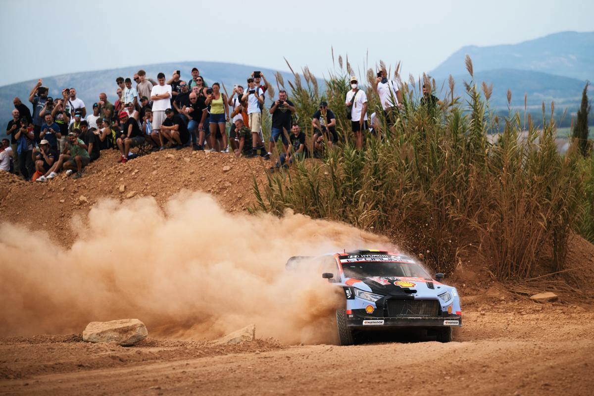 Rally de Italia-Cerdeña: Las tripulaciones de Hyundai Motorsport ocupan los dos primeros puestos en un emocionante duelo en Cerdeña Rally de Italia-Cerdeña: Las tripulaciones de Hyundai Motorsport ocupan los dos primeros puestos en un emocionante duelo en Cerdeña