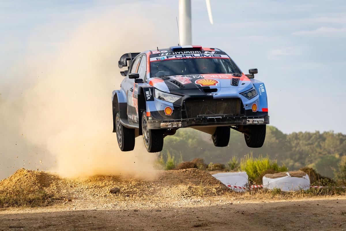 Rally de Italia-Cerdeña: Hyundai Motorsport se despide de la era Rally1 con un cuarto puesto Rally de Italia-Cerdeña: Hyundai Motorsport se despide de la era Rally1 con un cuarto puesto