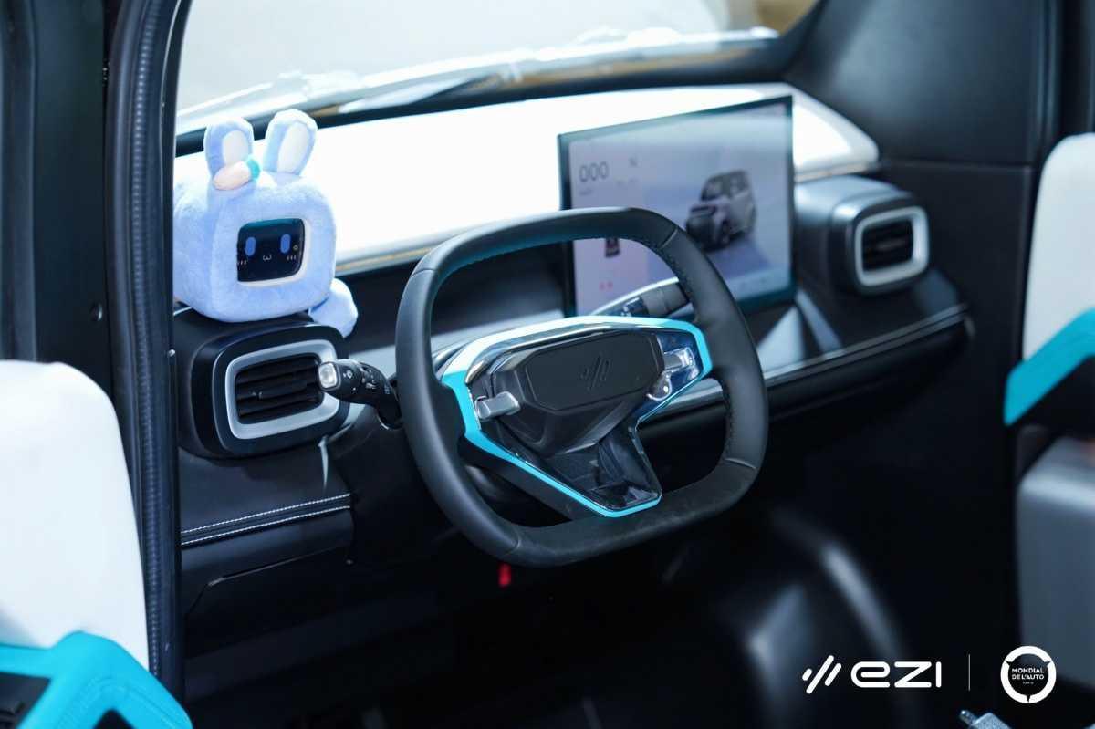 EZI PRESENTA SUS MICROCOCHES AI-NATIVE EM05 Y EM06 EN EL SALÓN DEL AUTOMÓVIL DE PARÍS 2026 EZI PRESENTA SUS MICROCOCHES AI-NATIVE EM05 Y EM06 EN EL SALÓN DEL AUTOMÓVIL DE PARÍS 2026
