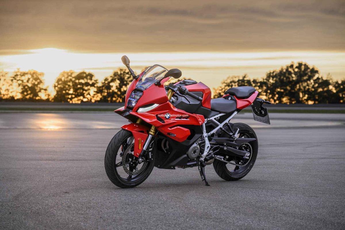 BMW MOTORRAD PRESENTA LA NUEVA BMW F 450 RR BMW MOTORRAD PRESENTA LA NUEVA BMW F 450 RR