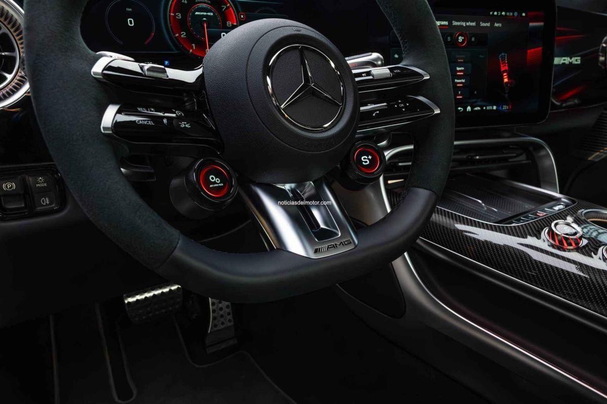EL NUEVO MERCEDES-AMG GT SUV : SUV DE ALTA TECNOLOGÍA CON ADN DE DEPORTIVO