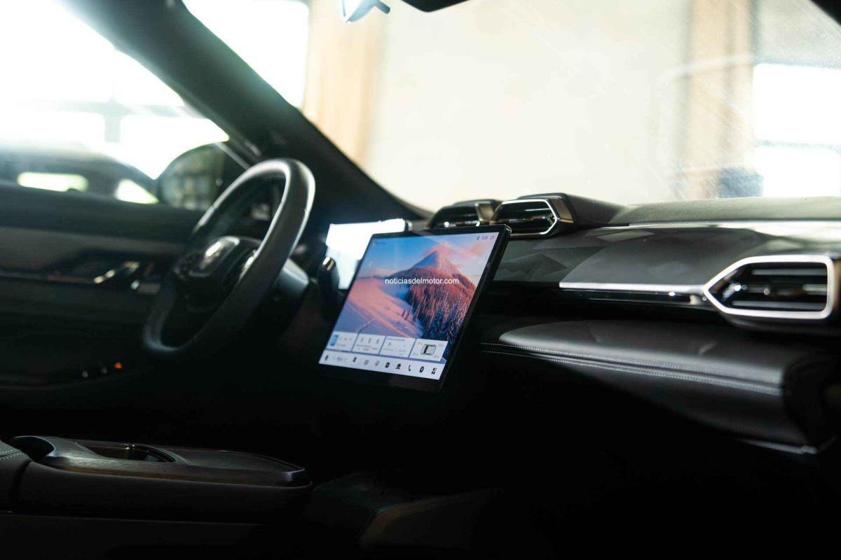 DONGFENG MAGE PHEV: AUTONOMÍA ELÉCTRICA PARA EL DÍA A DÍA Y LIBERTAD PARA VIAJAR EN FAMILIA