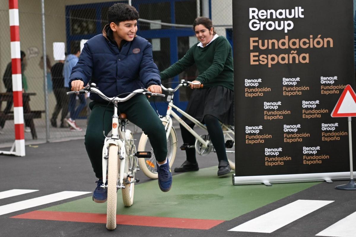 FUNDACIÓN RENAULT GROUP ESPAÑA IMPULSA LA MOVILIDAD ACCESIBLE CON EL PROYECTO TRANSITODOS EN DOWN MADRID FUNDACIÓN RENAULT GROUP ESPAÑA IMPULSA LA MOVILIDAD ACCESIBLE CON EL PROYECTO TRANSITODOS EN DOWN MADRID