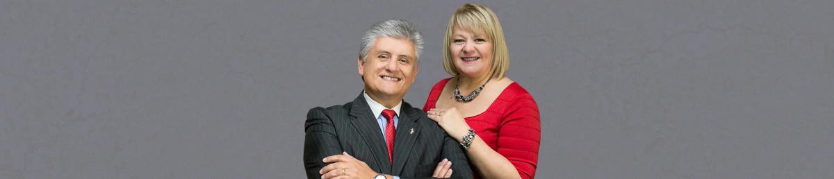 Omar Jr. y Alejandra Cabrera