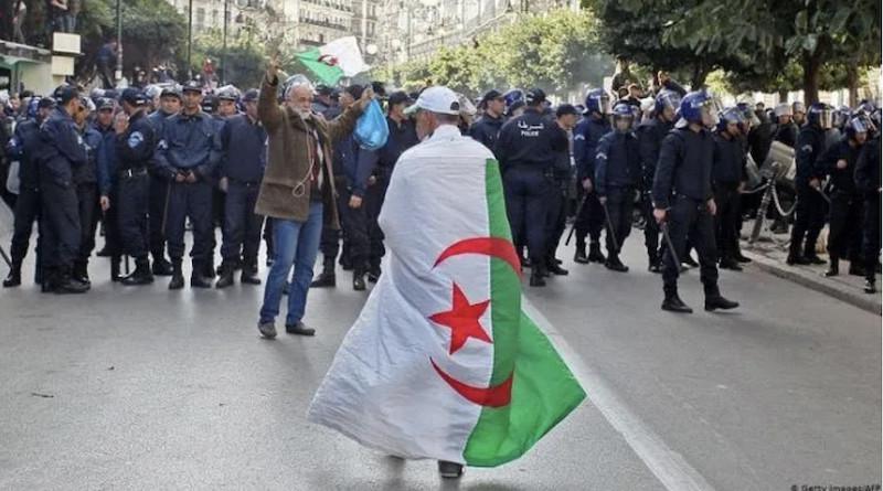 Algérie : cinq ans après le Hirak, la contestation est réprimée et les perspectives sont limitées