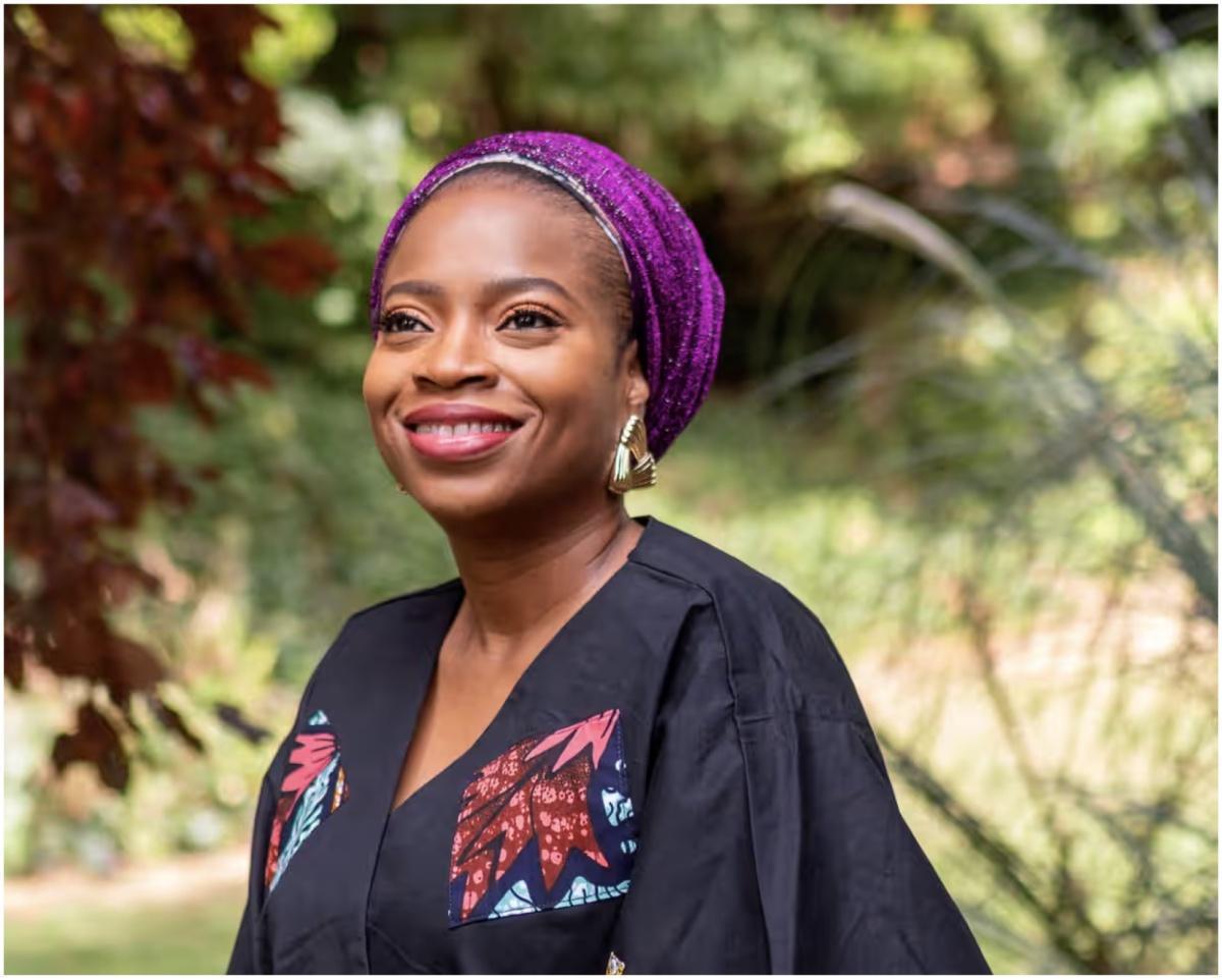 L'écrivaine Abi Daré remporte le premier Prix de la fiction climatique L'écrivaine Abi Daré remporte le premier Prix de la fiction climatique