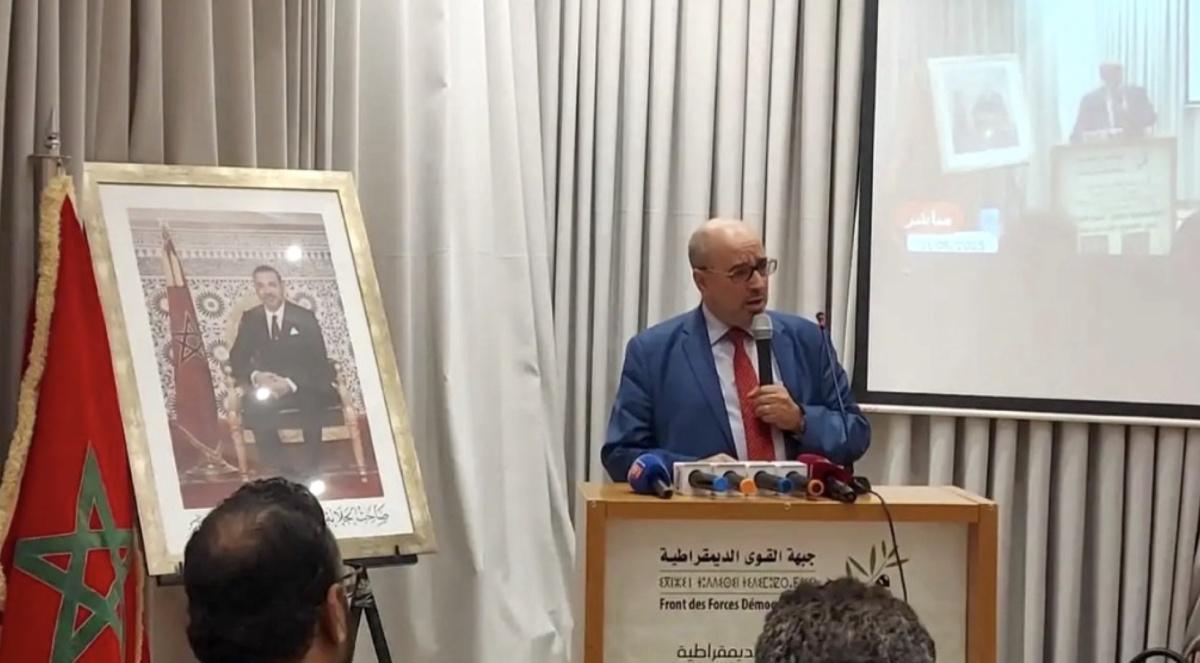 À Rabat, Anouar Malek dévoile les ramifications du terrorisme iranien au Sahara : « Polisario–Iran, les secrets du terrorisme de Téhéran à Tindouf » À Rabat, Anouar Malek dévoile les ramifications du terrorisme iranien au Sahara : « Polisario–Iran, les secrets du terrorisme de Téhéran à Tindouf »