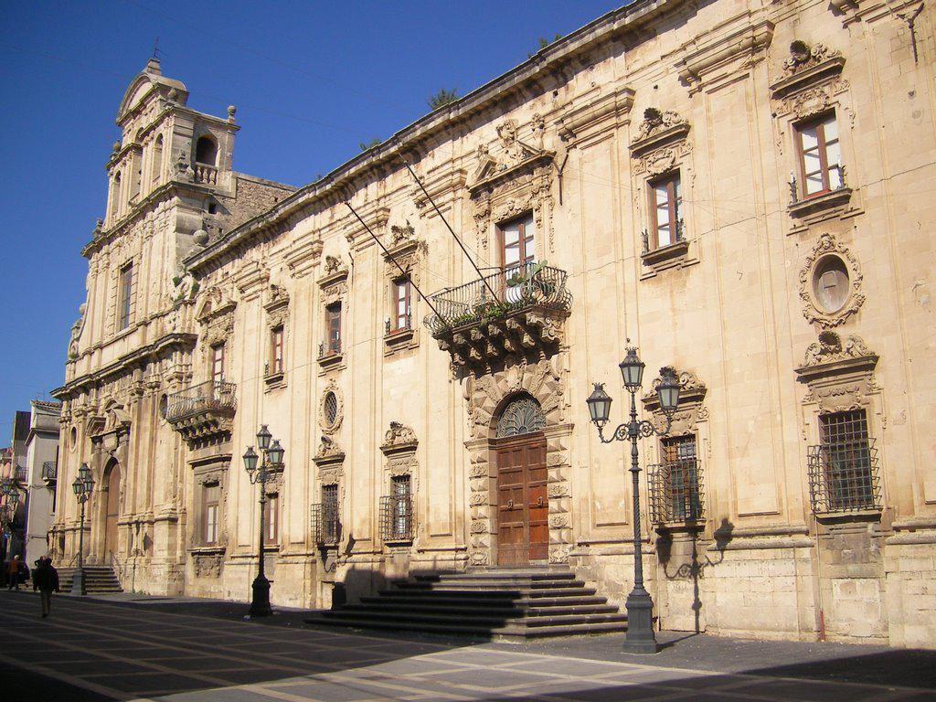 Palazzo Comunale Ex Monastero dei Benedettini
