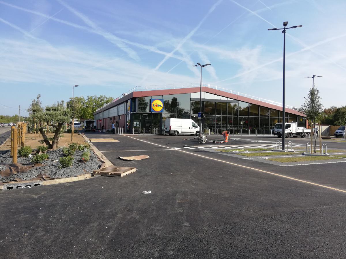 Surfaces Commerciales 