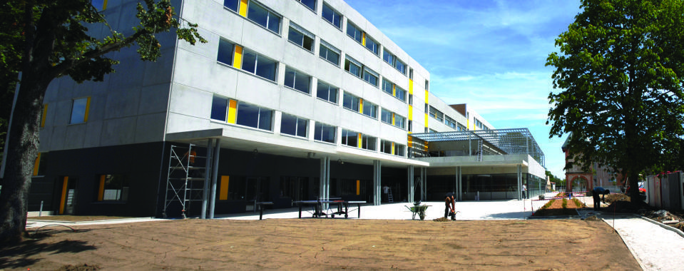 Equipements scolaires et universitaires Equipements scolaires et universitaires