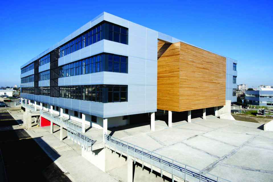 Equipements scolaires et universitaires Equipements scolaires et universitaires