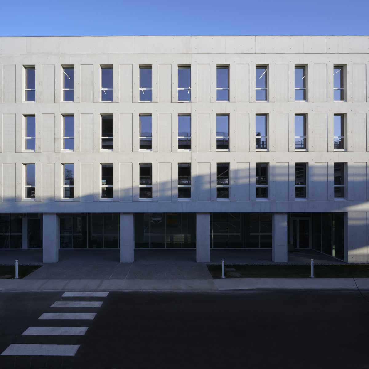 Equipements sportifs, culturels et publics Equipements sportifs, culturels et publics