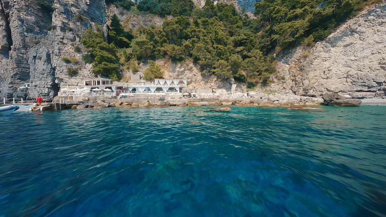 Ninó beach club