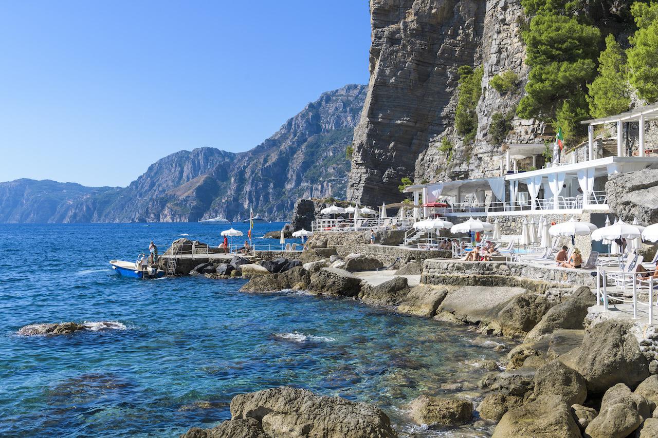 Ninó beach club
