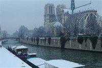 France: Paris sous la neige et autres news