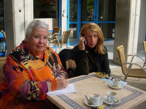 lydia et jacqueline prennent déjà des contacts