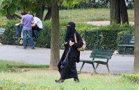 Une femme voilée conteste son amende