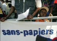 Point d'info: les bourses mondiales chutent, Sarkozy et les poissons sans papiers