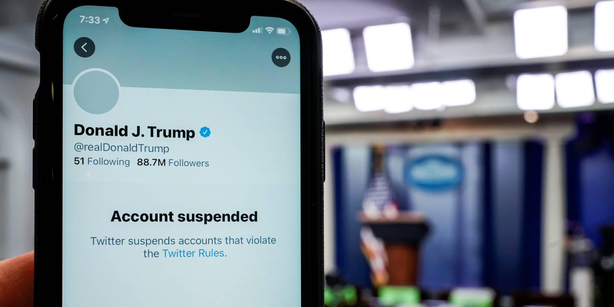 Donald Trump, interdit à vie des réseaux sociaux ?