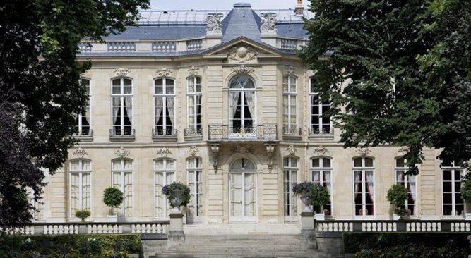 Remaniement ministériel: Jean-Marc Ayrault sur la sellette