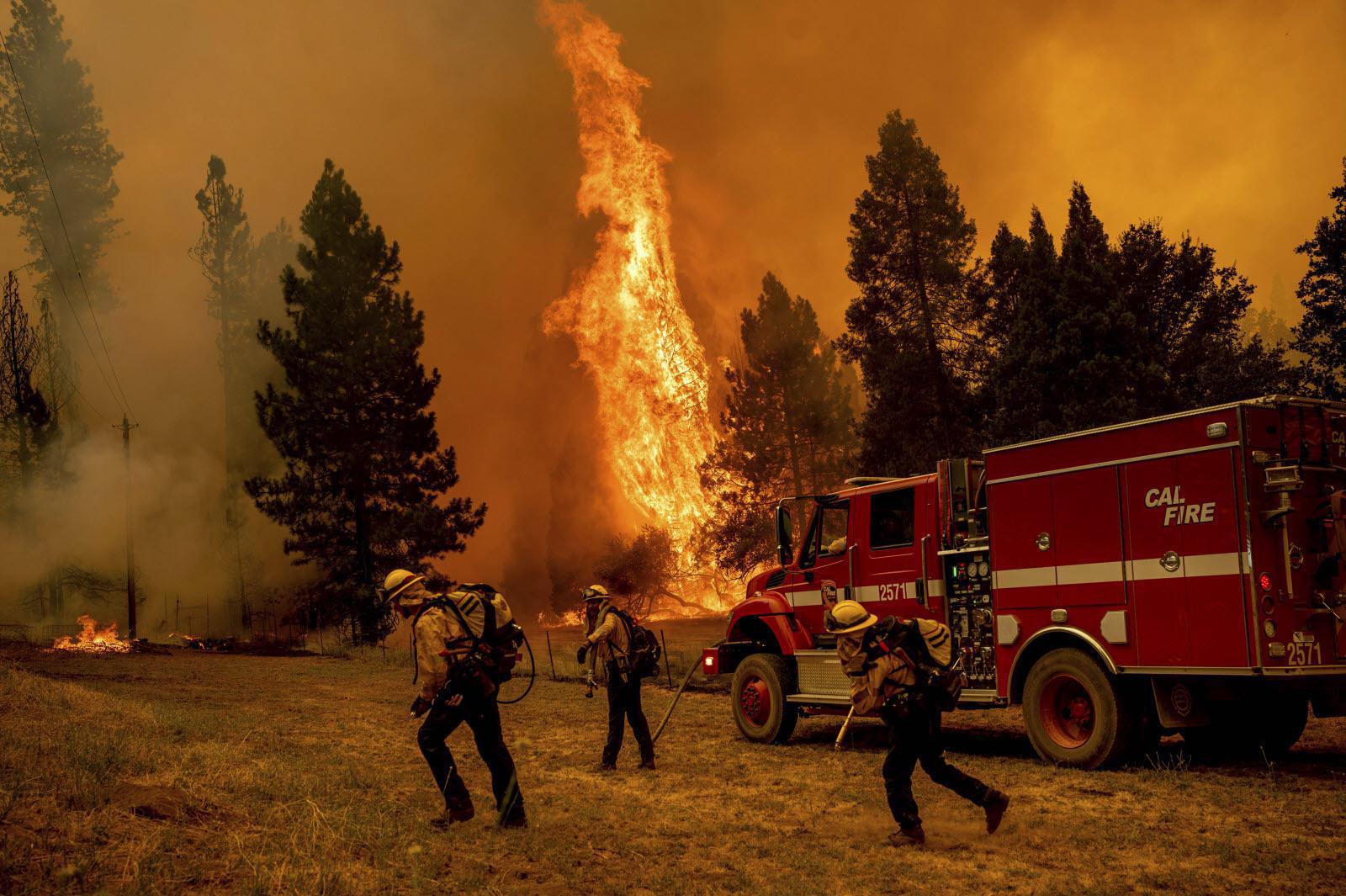 Etats-Unis : Un violent incendie continue de s’étendre en Californie, des milliers de personnes évacuées.