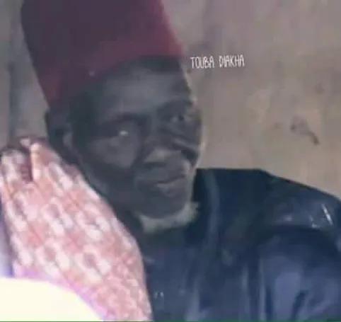 Maître Honorable SOLO, Voyant, médium, meilleur marabout Africain à, LIMOGES, dans le LIMOUSIN, Voyance amoureuse, Tel ou Whatsapp : 06 96 51 39 16