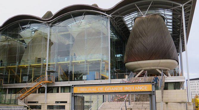 Bordeaux: le tribunal correctionnel juge l'affaire Bettencourt