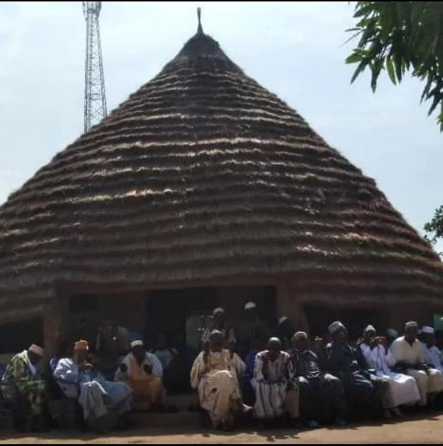 Grand Cabinet de voyance BAFODE à Antony, Le Blanc-mesnil, en Ile-de-France, éminent voyant médium, reconnu comme le meilleur marabout africain, retour de l’être aimé, rituel amoureux - Tel+Whatsapp : 07 44 27 96 45 / 07 45 38 25 44