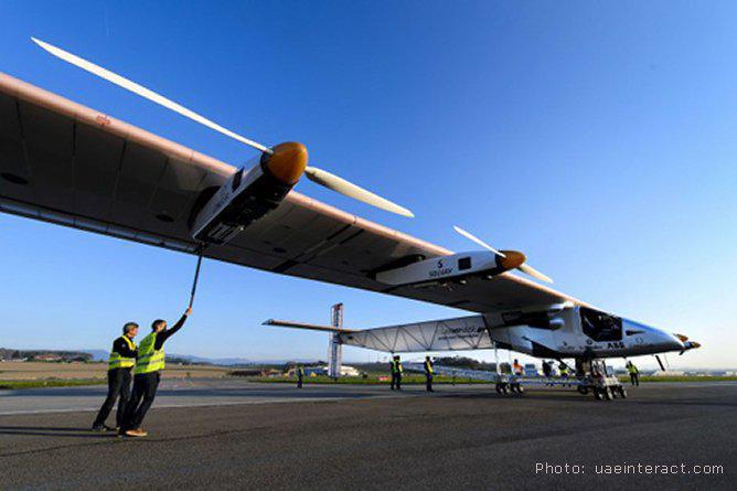 Le tour du monde en avion solaire