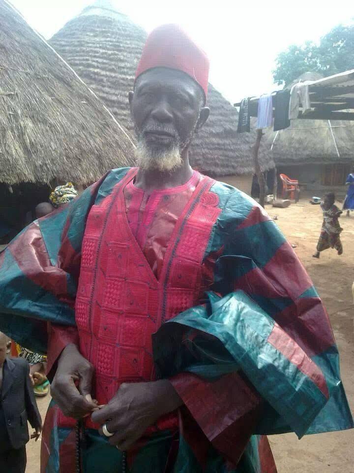 Marabout Professeur MADIBAYA à Pointe-à-Pitre, Le-Lamentin en Guadeloupe : médiumnité reconnu ✨ | Meilleur Féticheur Africain, protection des couples 🌍 – 💖 Amour, 💼 Travail, 🍀 Chance, 🛡️ Protection | 📞 ou 📱 WhatsApp au +33 7 58 25 91 54