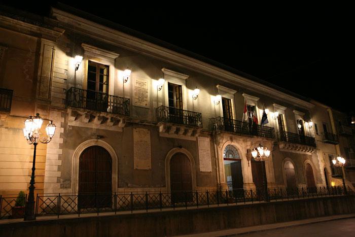 Palazzo Municipale in notturna