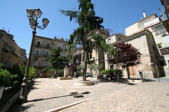 Piazza Francesco Lanza