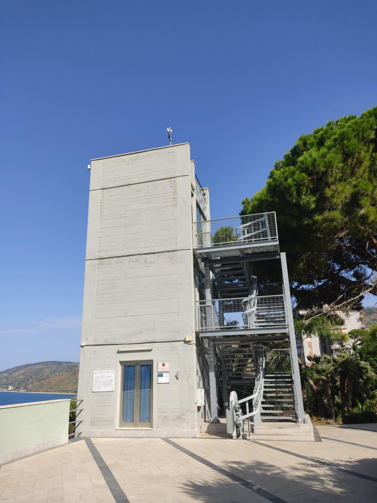 Ufficio Turistico (Chioschetto e Torretta Panoramica) - Tourist Office (Kiosk and Panoramic Tower)