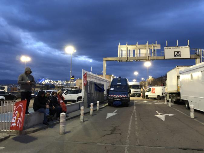 La CGT bloque l'accès au port d'Ajaccio