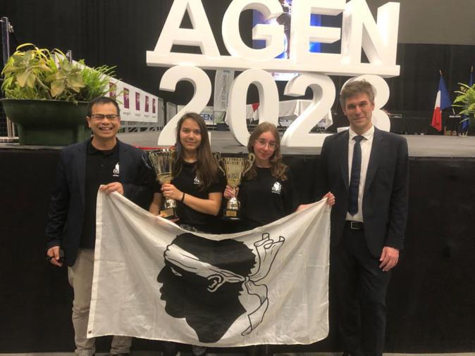 La Corse brille au Championnat de France d'Échecs des jeunes avec Calypso Deladerriere (2e) et Elora Micheli (3e)  La Corse brille au Championnat de France d'Échecs des jeunes avec Calypso Deladerriere (2e) et Elora Micheli (3e)