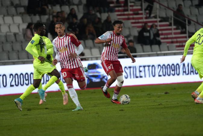L’AC Ajaccio tient tête à Angers (1-1) L’AC Ajaccio tient tête à Angers (1-1)