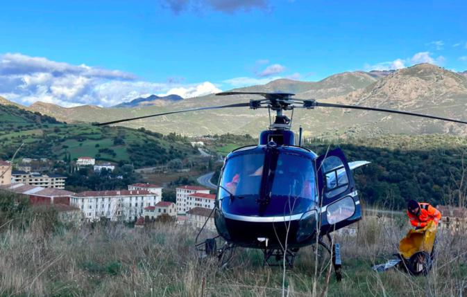 Corte : Un hélicoptère pour ravitailler Baliri