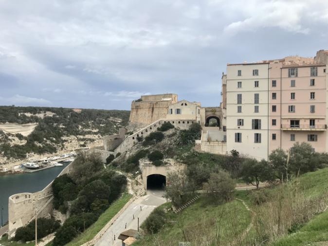 Élaborer un plan local d'urbanisme à Bonifacio : mission impossible ? Élaborer un plan local d'urbanisme à Bonifacio : mission impossible ?