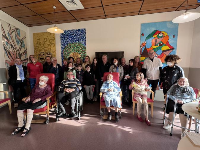 Le Rotary Club Calvi-Balagne embellit l'hôpital avec les créations artistiques des collégiens  Le Rotary Club Calvi-Balagne embellit l'hôpital avec les créations artistiques des collégiens