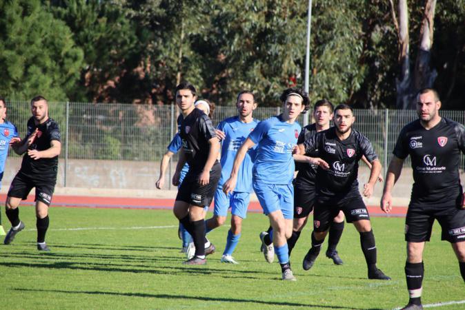 Régional 1 : Sud Football solide leader Régional 1 : Sud Football solide leader