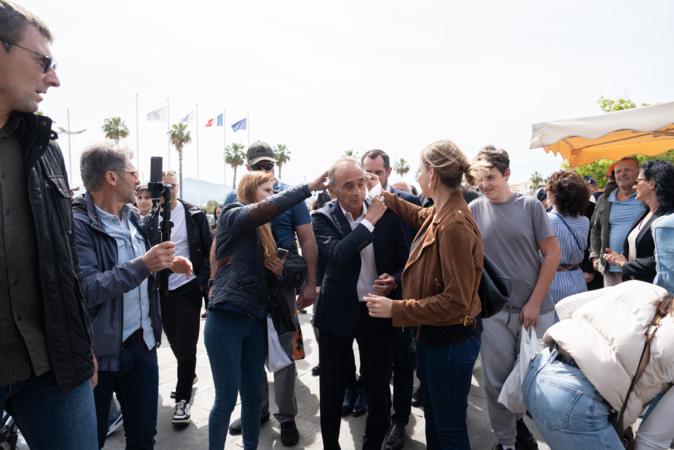 Tensions lors du déplacement d'Eric Zemmour à Ajaccio : les "forces de gauche et associations solidaires en Corse" réagissent 