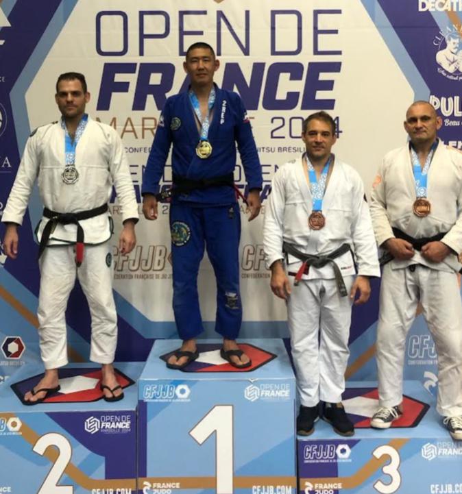 Calvi : Basan Outnasanov du club Tarra Maré brille à l'Open de France de Jiu-Jitsu brésilien Calvi : Basan Outnasanov du club Tarra Maré brille à l'Open de France de Jiu-Jitsu brésilien