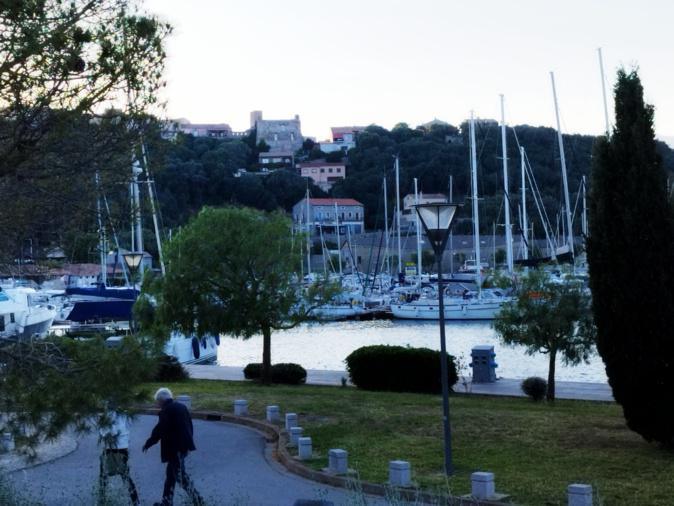 Porto-Vecchio : la municipalité va acheter un terrain 1 million d’euros avec une idée en tête Porto-Vecchio : la municipalité va acheter un terrain 1 million d’euros avec une idée en tête