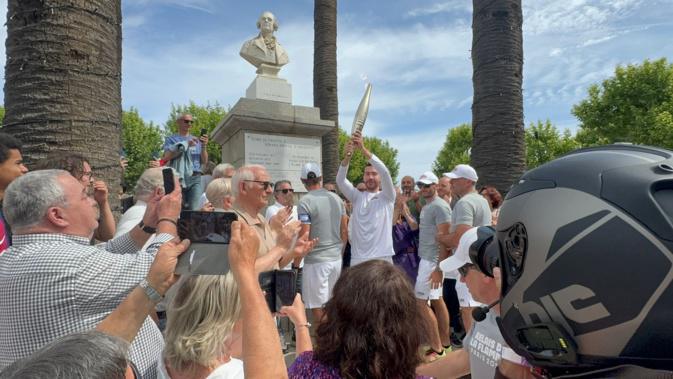 JO 2024 : La flamme olympique poursuit son parcours à Lisula JO 2024 : La flamme olympique poursuit son parcours à Lisula