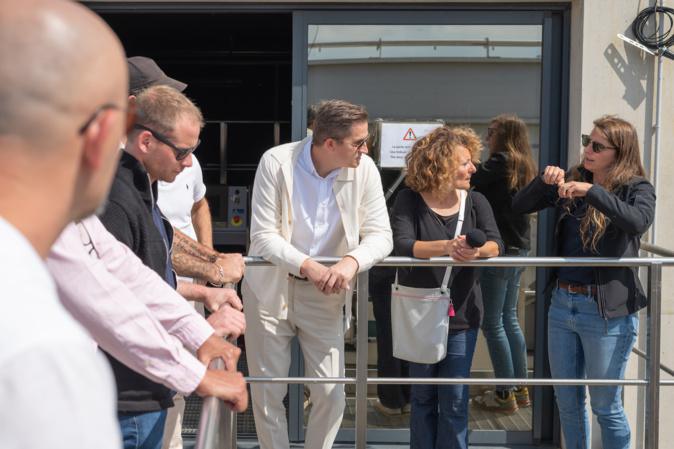 Raimonds Tomsons, meilleur sommelier du monde, dans les vignes du domaine Terra Vecchia Raimonds Tomsons, meilleur sommelier du monde, dans les vignes du domaine Terra Vecchia