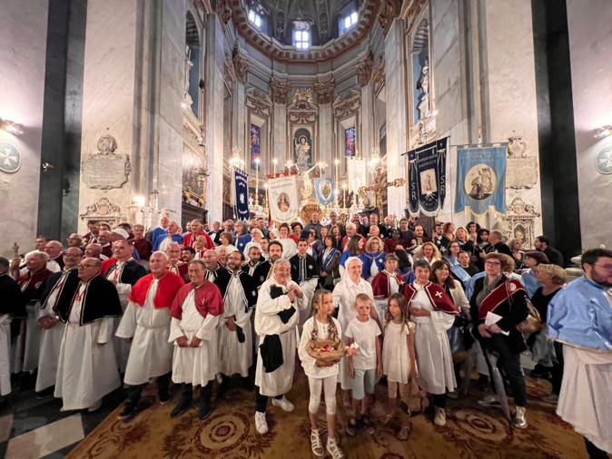 EN IMAGES - Bastia retrouve la Fête-Dieu, une tradition oubliée depuis 70 ans